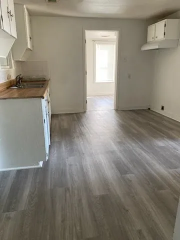 $995 | 421 South Columbia Drive, West Columbia, TX 77486