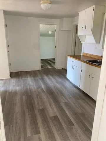 $995 | 421 South Columbia Drive, West Columbia, TX 77486