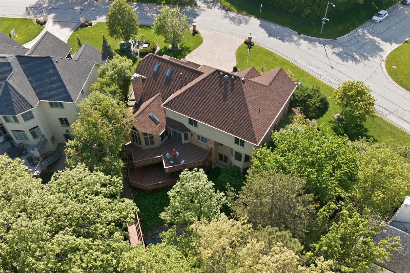 8701 Lake Ridge Drive Darien, IL 60561 - Photo 6 of 38