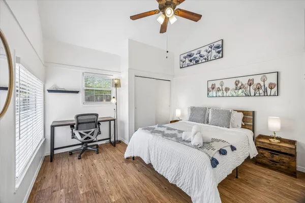 $2,300 | 211 Lessin Lane, Unit B, Austin, TX 78704