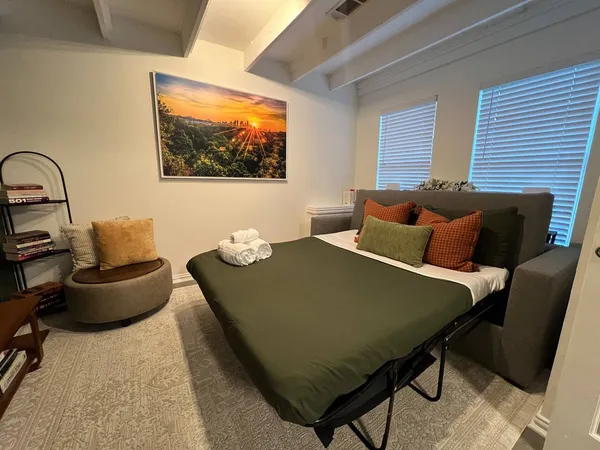 $2,300 | 211 Lessin Lane, Unit B, Austin, TX 78704