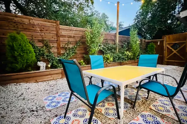 $2,300 | 211 Lessin Lane, Unit B, Austin, TX 78704