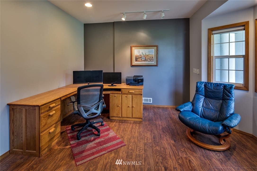 155 East Wiser Lake Road Lynden, WA 98264 - Photo 11 of 25 Gallery Image 11