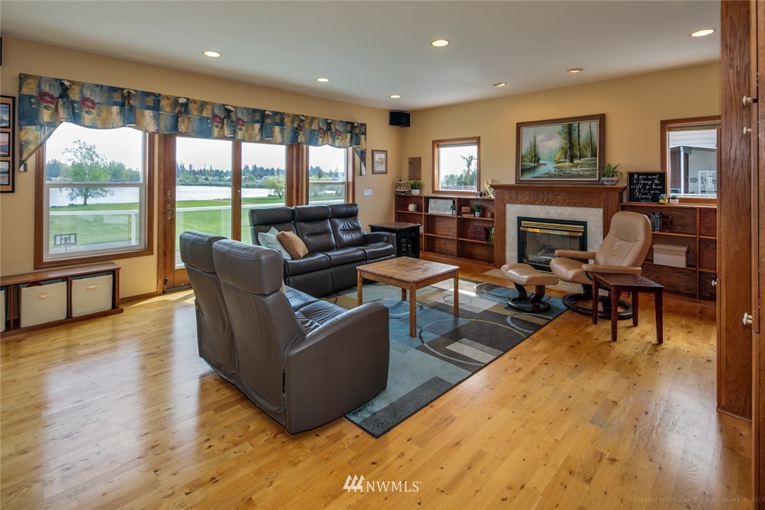 155 East Wiser Lake Road Lynden, WA 98264 - Photo 8 of 25 Gallery Image 8