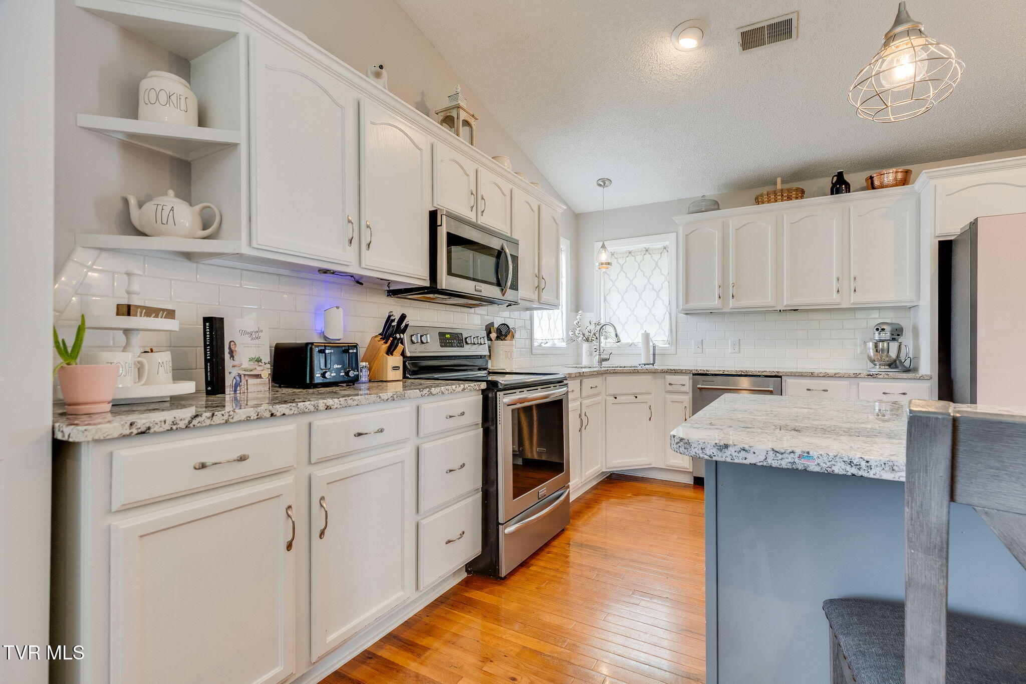 5394 Dishner Valley Road Bristol, VA 24202 - Photo 13 of 41 013