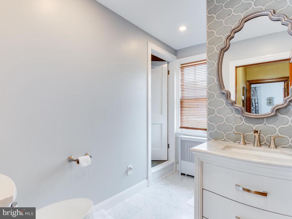 1220 Ten Oaks Road Baltimore, MD 21227 - Photo 39 of 87 Gallery Image 39