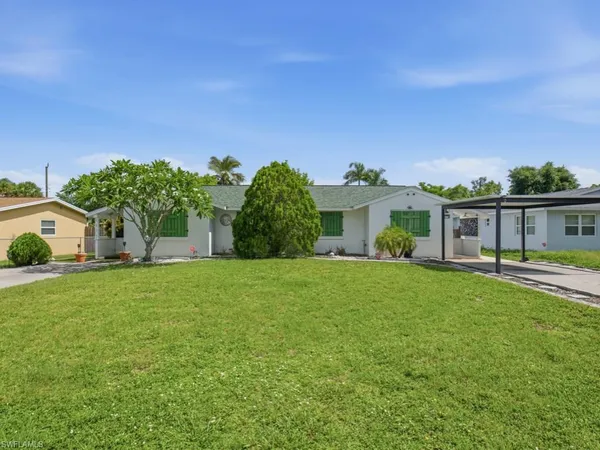 $525,000 | 3577 Hibiscus Avenue, Naples, FL 34104