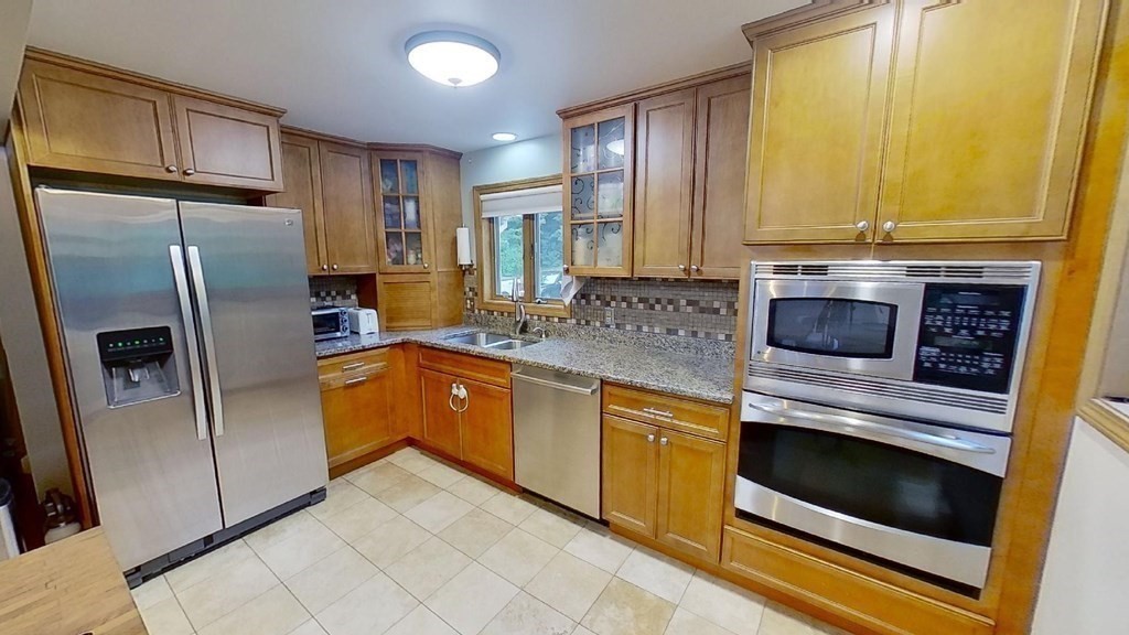 83 Thomas Road Montgomery, MA 01050 - Photo 17 of 42