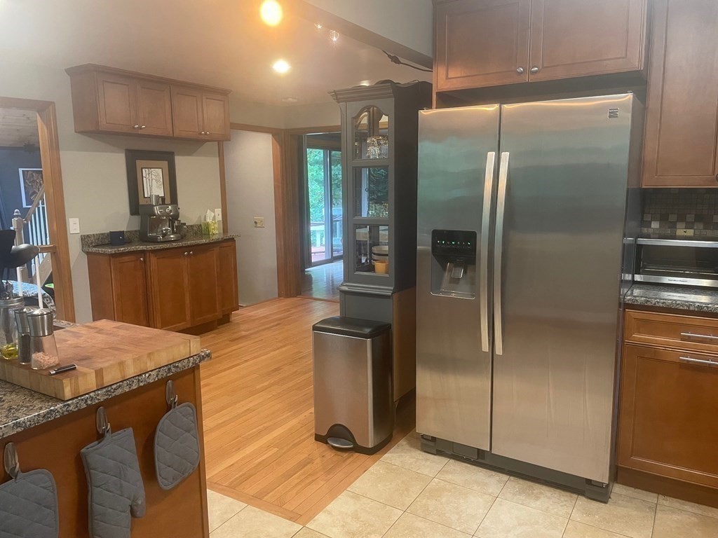 83 Thomas Road Montgomery, MA 01050 - Photo 18 of 42
