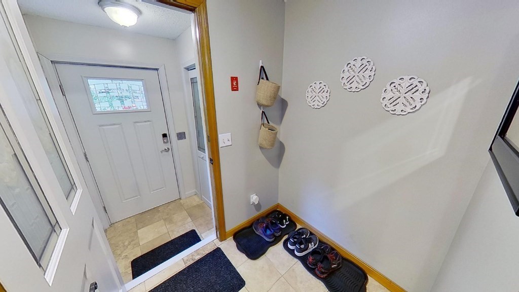 83 Thomas Road Montgomery, MA 01050 - Photo 7 of 42