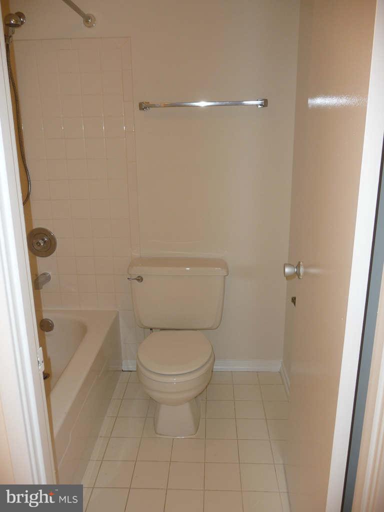 1656 Parkcrest Circle, Unit 201 Reston, VA 20190 - Photo 11 of 13 Bath