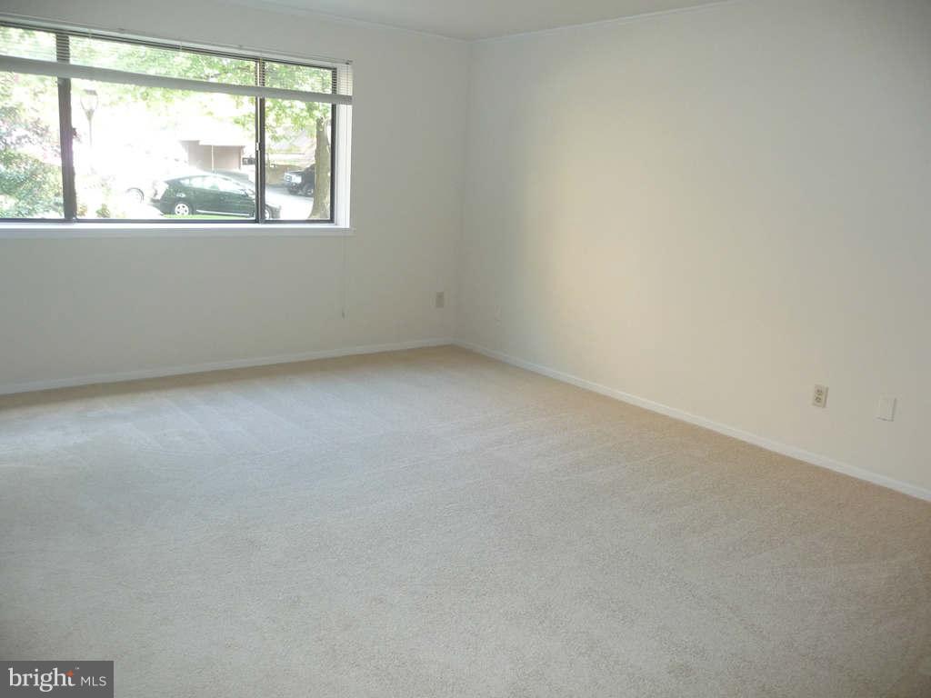 1656 Parkcrest Circle, Unit 201 Reston, VA 20190 - Photo 12 of 13 Bedroom