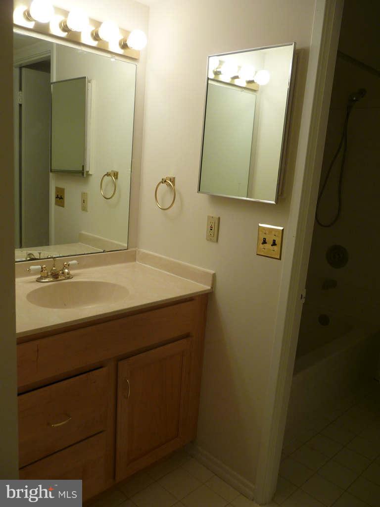 1656 Parkcrest Circle, Unit 201 Reston, VA 20190 - Photo 9 of 13 Bath