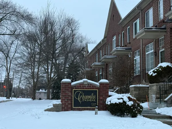 $1,950 | 1493 Silverbrook Ridge Drive, Walled Lake, MI 48390