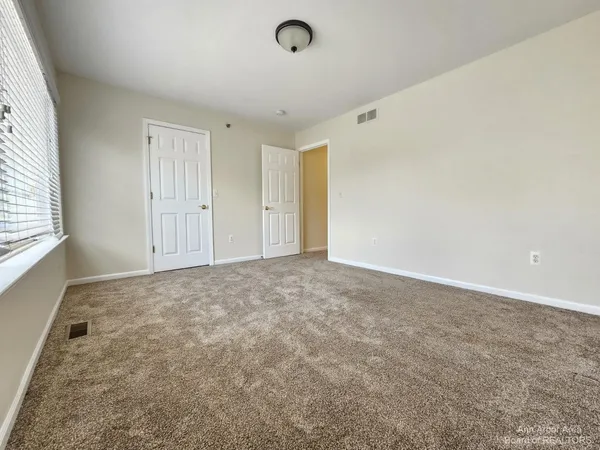 $1,950 | 1493 Silverbrook Ridge Drive, Walled Lake, MI 48390