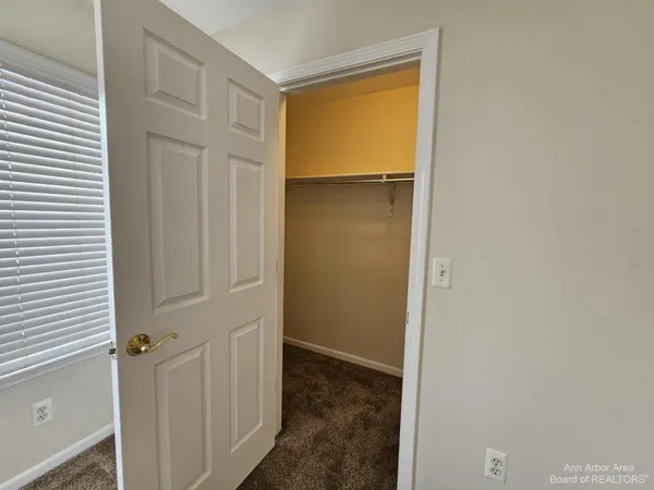 $1,950 | 1493 Silverbrook Ridge Drive, Walled Lake, MI 48390