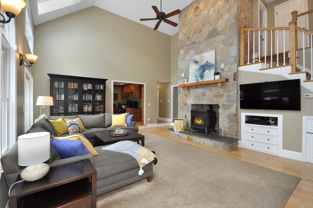 26 Twin Maple Road Bolton, MA 01740 - Photo 5 of 33