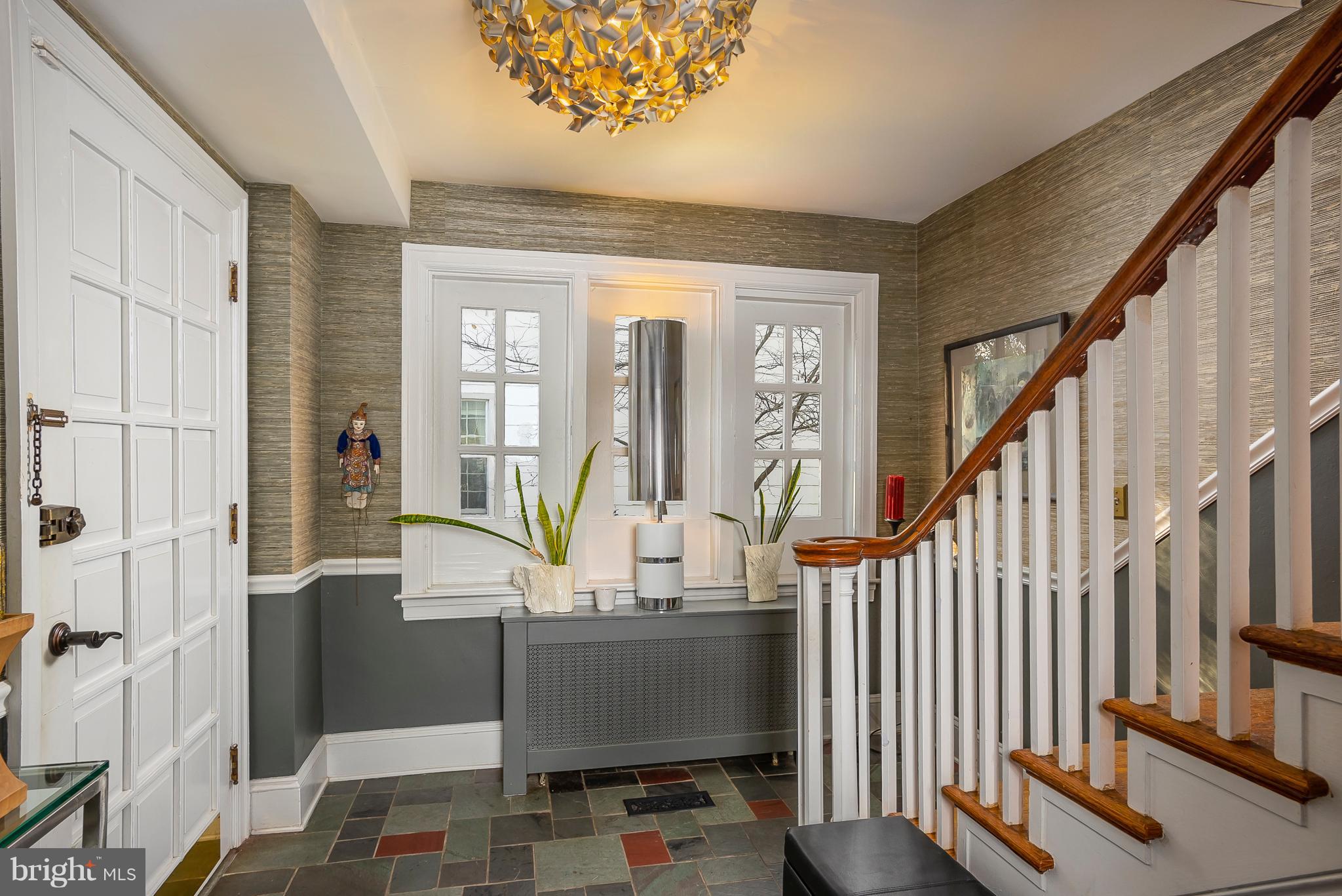 204 Cedarcroft Road Baltimore, MD 21212 - Photo 5 of 39 Foyer Area
