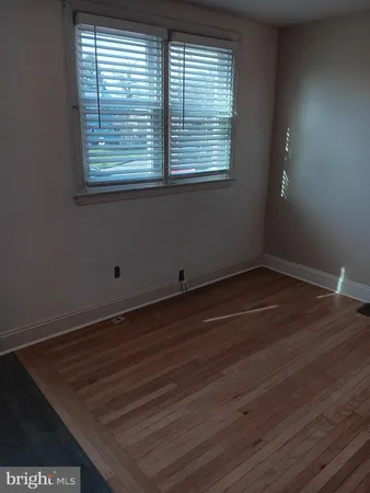 $1,950 | 4 Academy Avenue, Glenolden, PA 19036