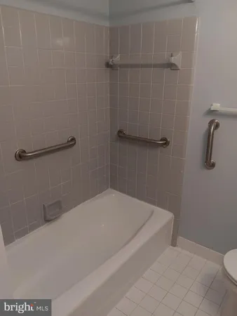 $1,950 | 4 Academy Avenue, Glenolden, PA 19036