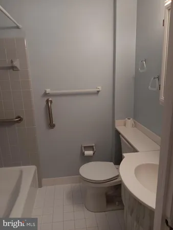 $1,950 | 4 Academy Avenue, Glenolden, PA 19036