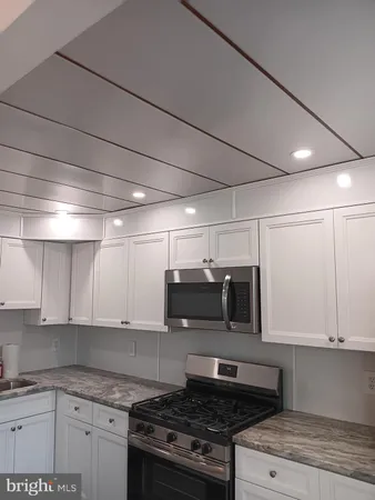 $1,950 | 4 Academy Avenue, Glenolden, PA 19036