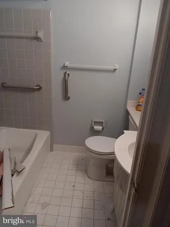 $1,950 | 4 Academy Avenue, Glenolden, PA 19036