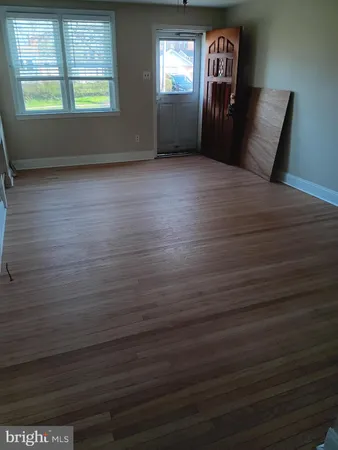 $1,950 | 4 Academy Avenue, Glenolden, PA 19036