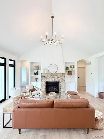 $839,900 | 169 Gall Road, Columbia, IL 62236