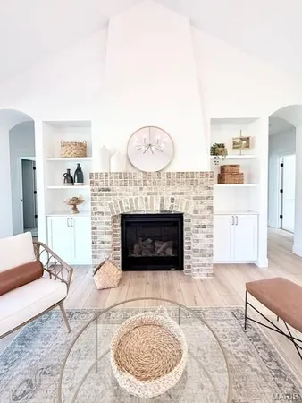 $839,900 | 169 Gall Road, Columbia, IL 62236