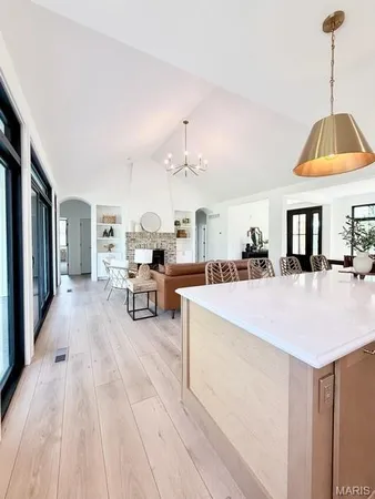 $839,900 | 169 Gall Road, Columbia, IL 62236