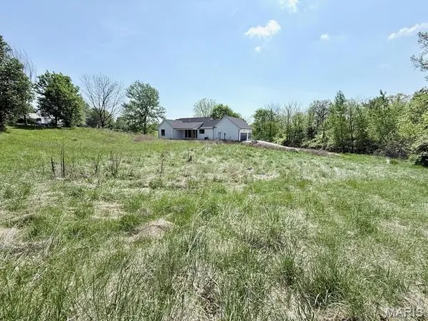 $839,900 | 169 Gall Road, Columbia, IL 62236