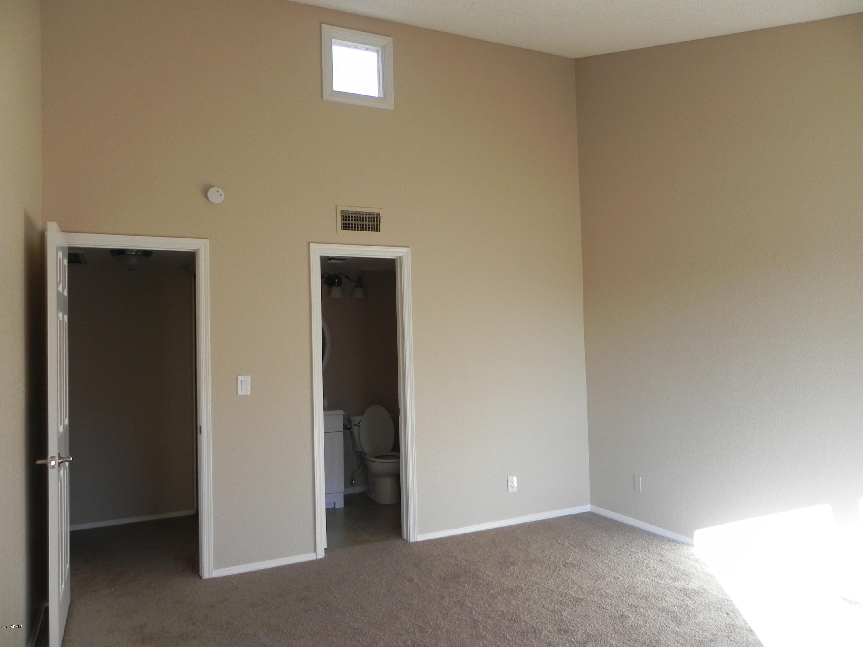 1402 East Osborn Road, Unit 18 Phoenix, AZ 85014 - Photo 5 of 11 05 Master Bedroom 02