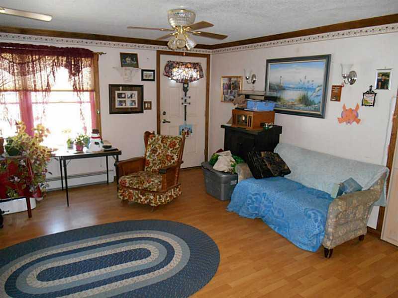 901 Whittier Road Farmington, ME 04938 - Photo 6 of 18 Living Room.