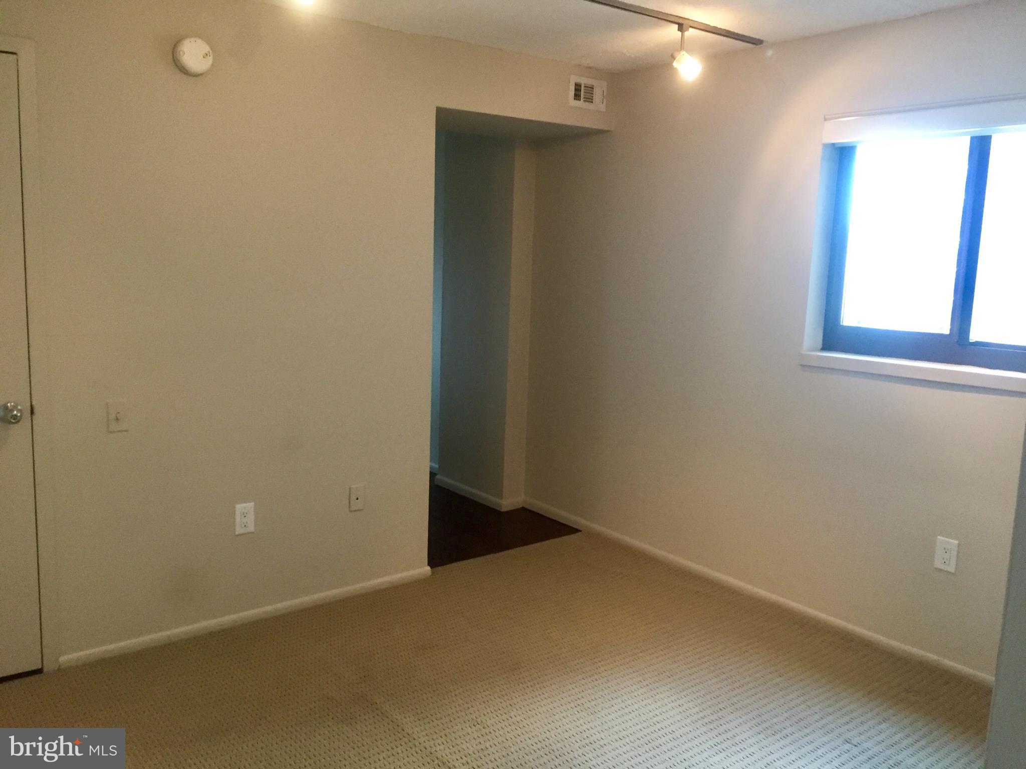 1420 Locust Street, Unit 22H Philadelphia, PA 19102 - Photo 4 of 15