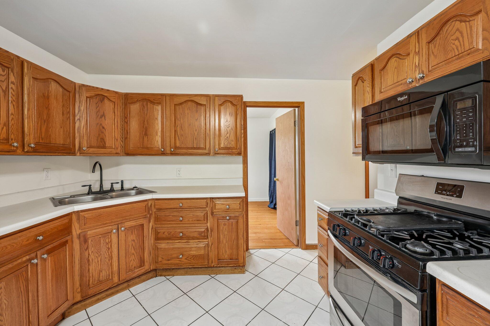 11-web-or-mls-Illinois St-S1909-011