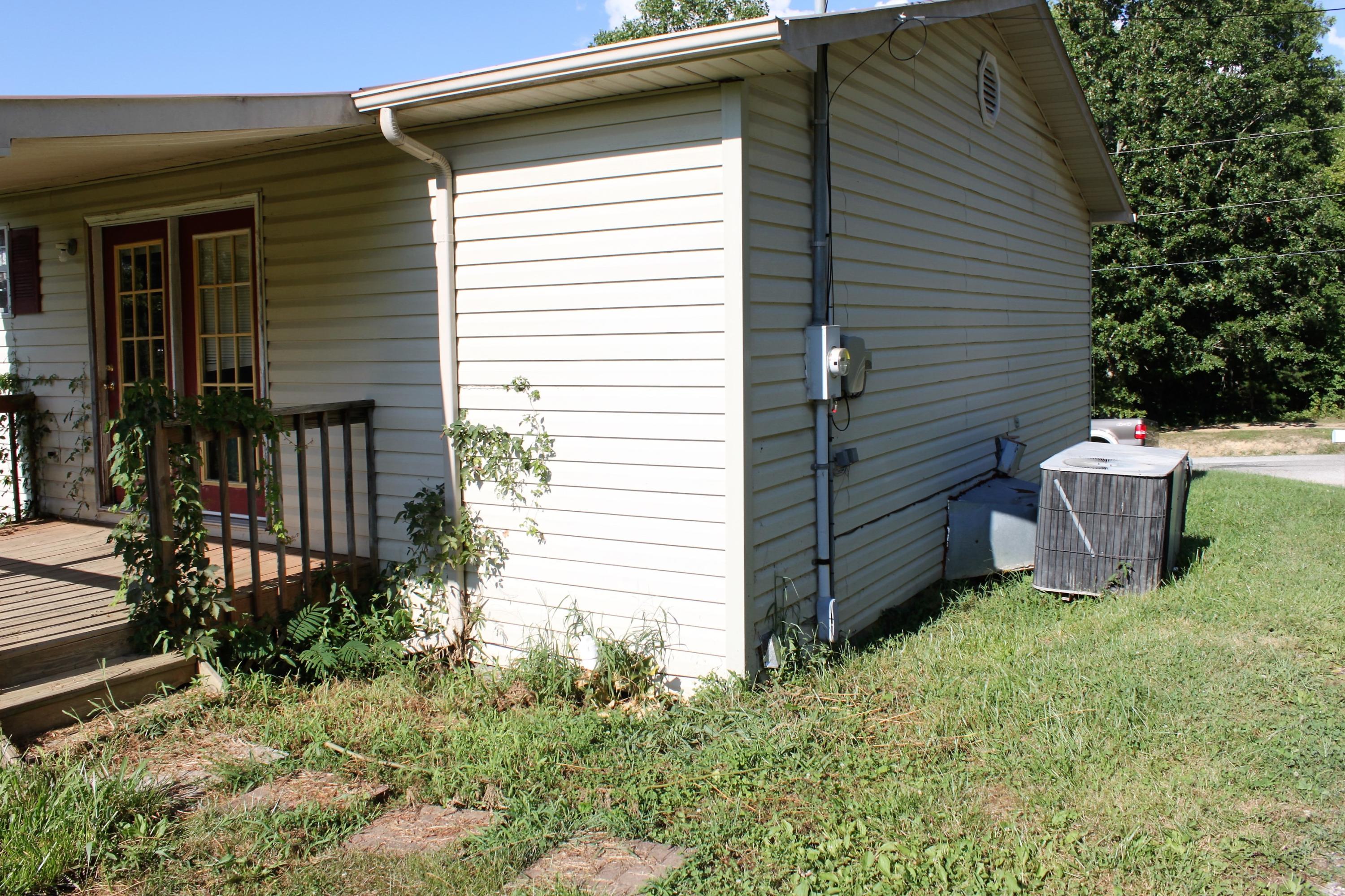 224 Trammel Cemetery Road Winfield, TN 37892 - Photo 4 of 16 Side