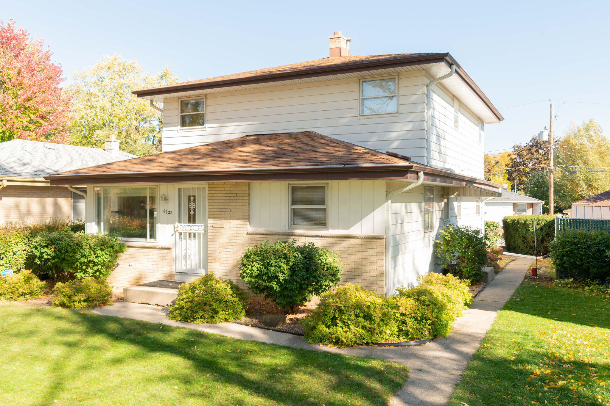 4928 North 89th Street Milwaukee, WI 53225 - Photo 1 of 44 Cathy4928N89th-6