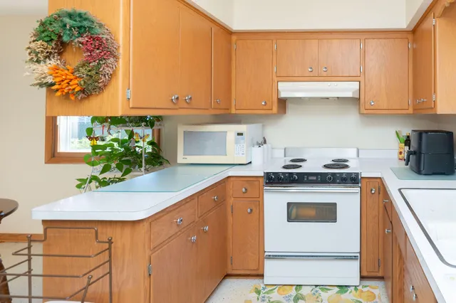 $260,000 | 4928 North 89th Street, Milwaukee, WI 53225