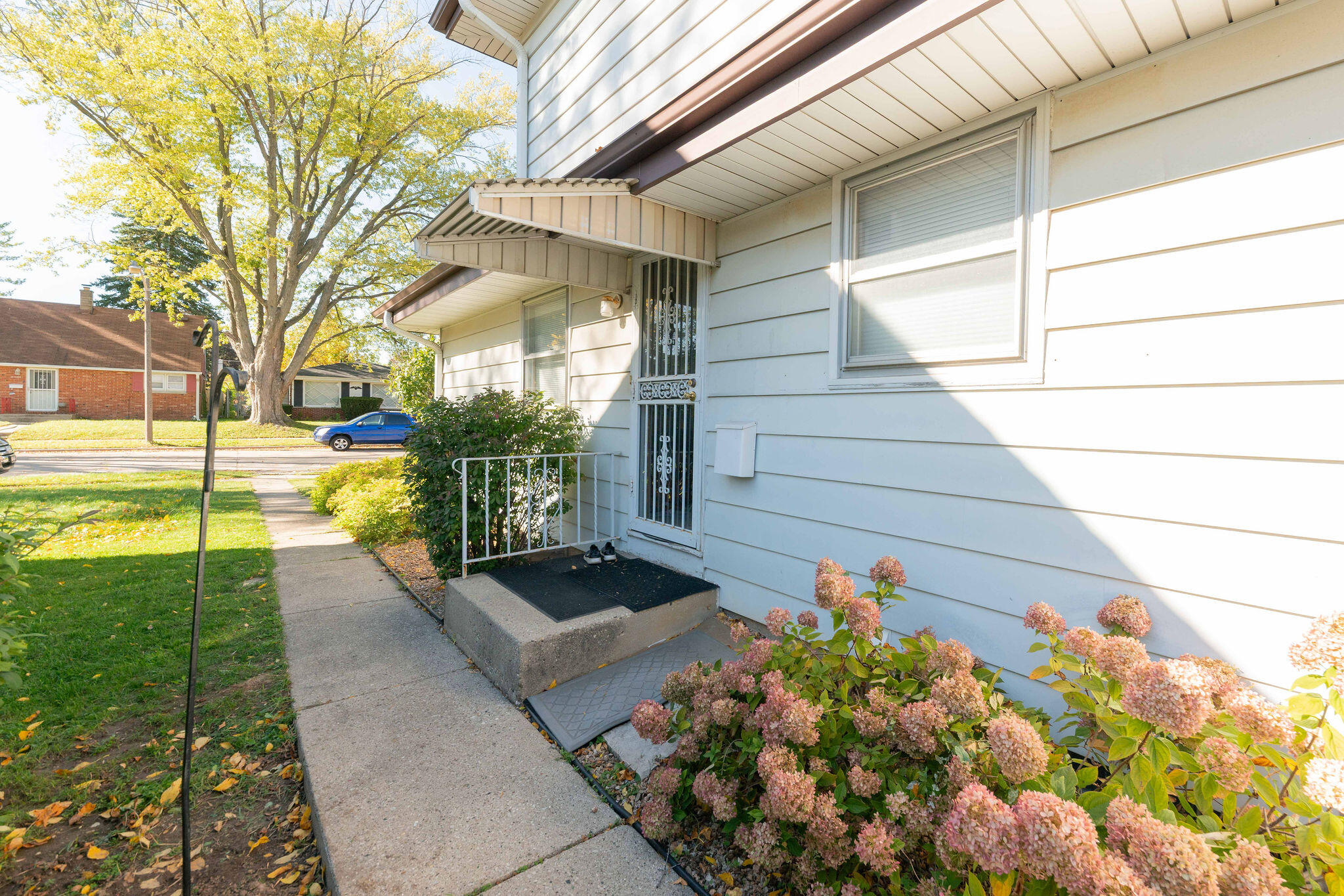 4928 North 89th Street Milwaukee, WI 53225 - Photo 4 of 44 Cathy4928N89th-15