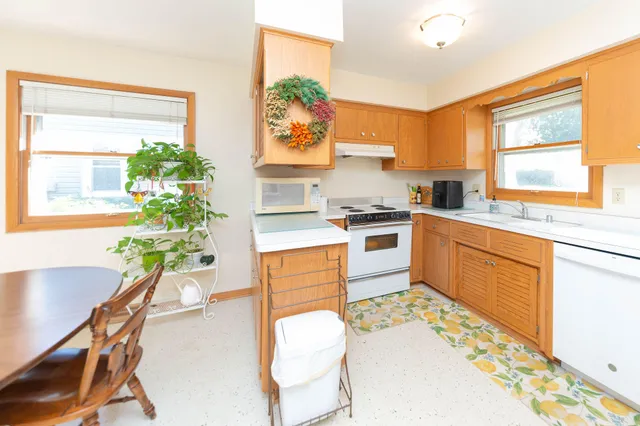 $260,000 | 4928 North 89th Street, Milwaukee, WI 53225