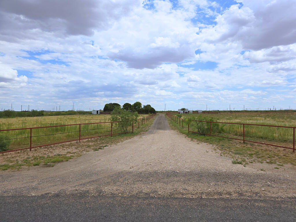 2740 County Rd C2000 Stanton, TX 79782 - Photo 2 of 30 Gallery Image 2