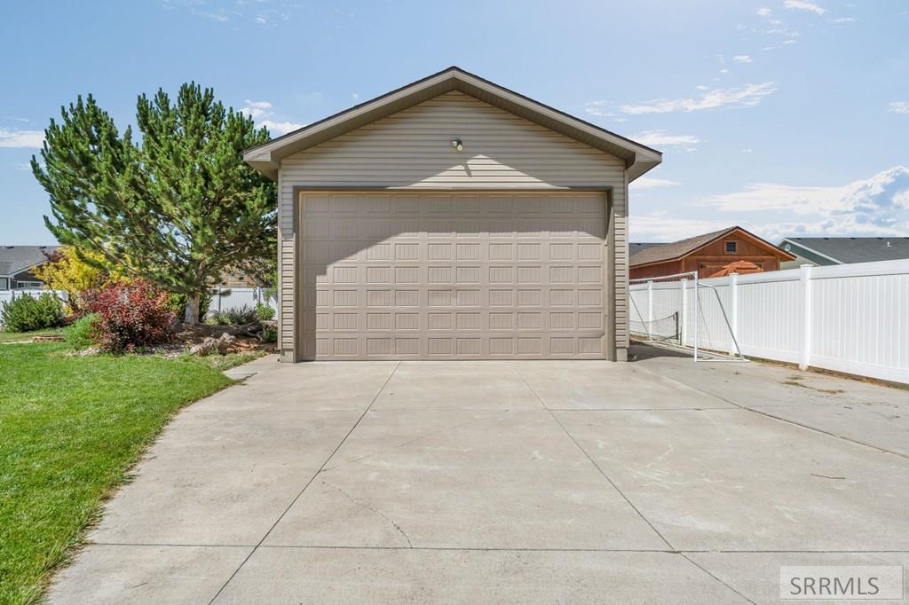 748 Dell Road Chubbuck, ID 83202 - Photo 7 of 117