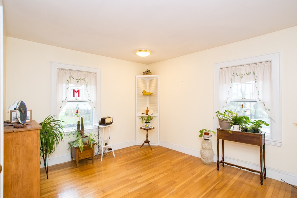 34 Willoughby Road Milton, MA 02186 - Photo 18 of 25