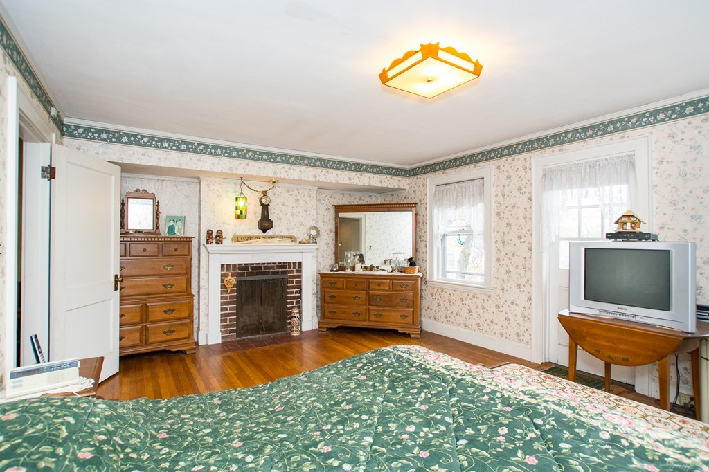 34 Willoughby Road Milton, MA 02186 - Photo 20 of 25