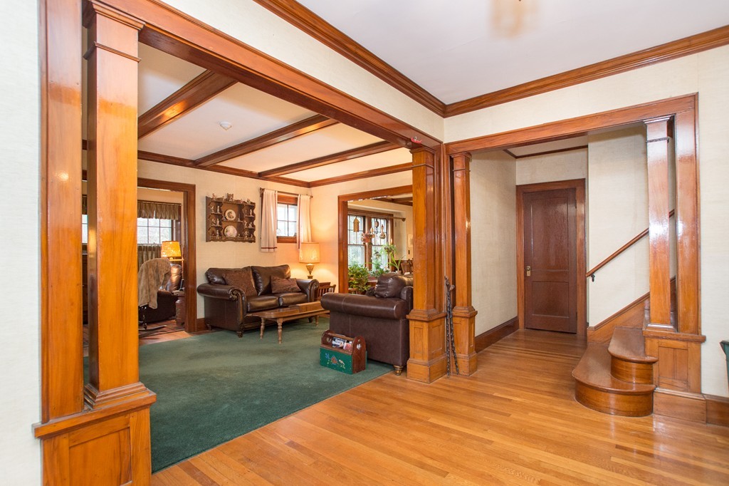 34 Willoughby Road Milton, MA 02186 - Photo 9 of 25