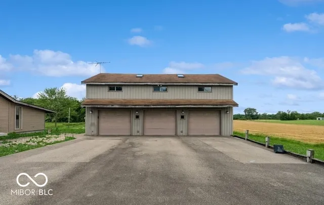 $289,900 | 16905 North County Road 450 East, Eaton, IN 47338
