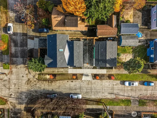 $749,000 | 7554 39th Avenue Southwest, Seattle, WA 98126