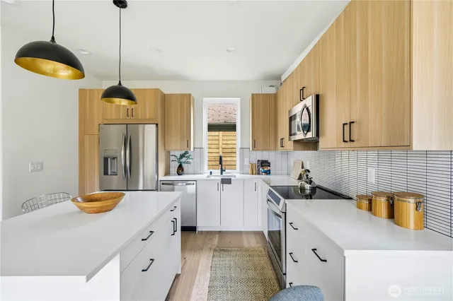 $749,000 | 7554 39th Avenue Southwest, Seattle, WA 98126