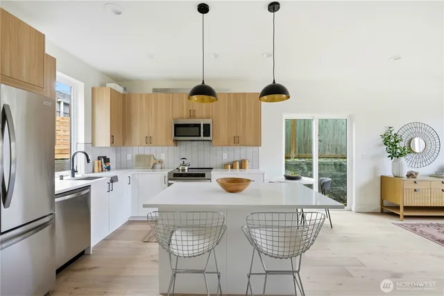 $749,000 | 7554 39th Avenue Southwest, Seattle, WA 98126